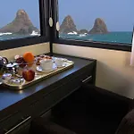 לינה וארוחת בוקר La Terrazza אצ'י קסטלו