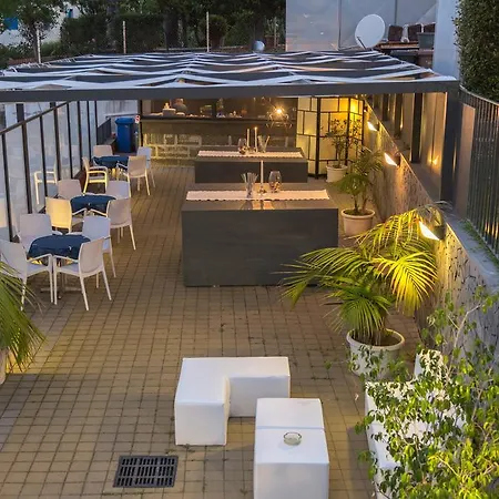 La Terrazza Oda ve Kahvaltı