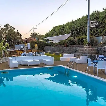 La Terrazza אצ'י קסטלו