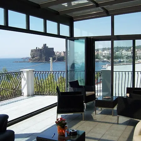 La Terrazza Bed and breakfast Aci Castello