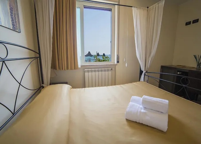La Terrazza Bed & Breakfast Aci Castello